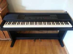 YAMAHA CLAVINOVA CVP-6 1900lei negociabil URGENT!!