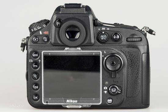 Vand body Nikon D800 + cadou card CF 32GB