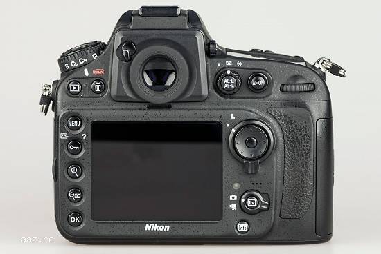 Vand body Nikon D800 + cadou card CF 32GB