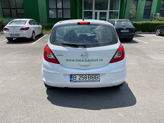 Autoturism Opel Corsa __>