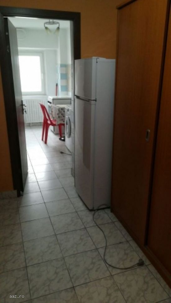 Inchiriez garsoniera 42mp,   zona Nerva Traian,   350euro