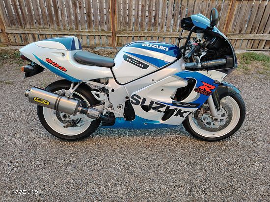 SUZUKI GSXR 600 ! stare FOARTE BUNA