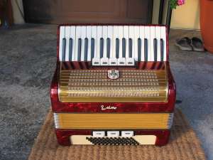 Vand acordeon Weltmeister,  60 basi