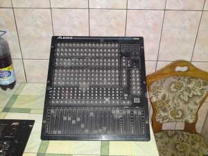 vand mixere ALESIS 16 CANALE ,  PEAVY 6 CANALE