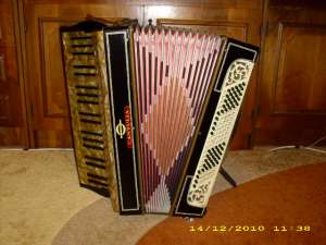 VAND ACORDEON (SUPITA) CANTULIA DE COLECTIE