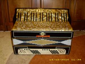 VAND ACORDEON (SUPITA) CANTULIA DE COLECTIE