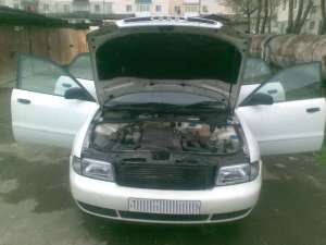 vand eleron audi a4 an 1996