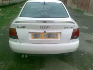 vand eleron audi a4 an 1996