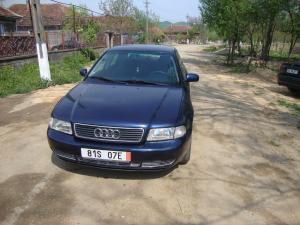 Vand AUDI A4,   pentru PIESE DE SCHIMB,   An Fabricatie 1996,   Culoare Albastru, 