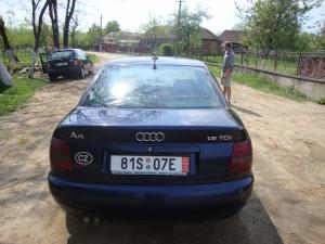 Vand AUDI A4,   pentru PIESE DE SCHIMB,   An Fabricatie 1996,   Culoare Albastru, 