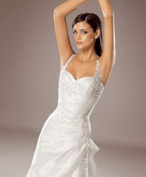 Rochie mireasa White One / Pronovias de inchiriat