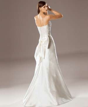 Rochie mireasa White One / Pronovias de inchiriat