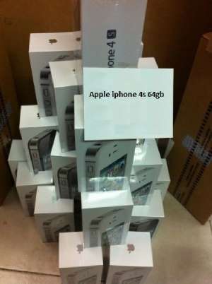 On Sale Apple iPhone 4S 64GB-$350/BlackBerry Porsche P