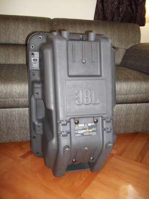 VAND SUBWOOFER ACTIV JBL EON POWERSUB 800 W CU UN SUNET DEOSEBIT !