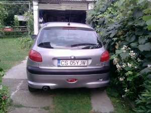 Vand sau Schimb peugeot 206