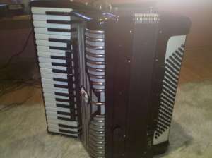 vand acordeon profesional weltmeister supita4