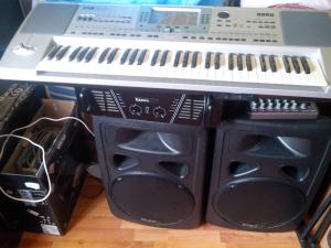 KORG PA 50SD FOARTE PUTIN FOLOSITA TIPLA DISPLAY