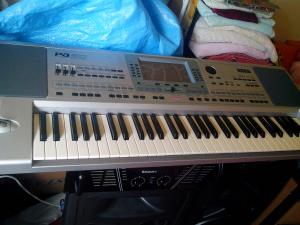 KORG PA 50SD FOARTE PUTIN FOLOSITA TIPLA DISPLAY