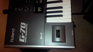 Vand Roland G-70 IMPECABIL!!!