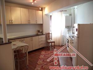 INCHIRIEZ APARTAMENT 2 CAMERE,  52 MP,  MIHAI VITEAZU